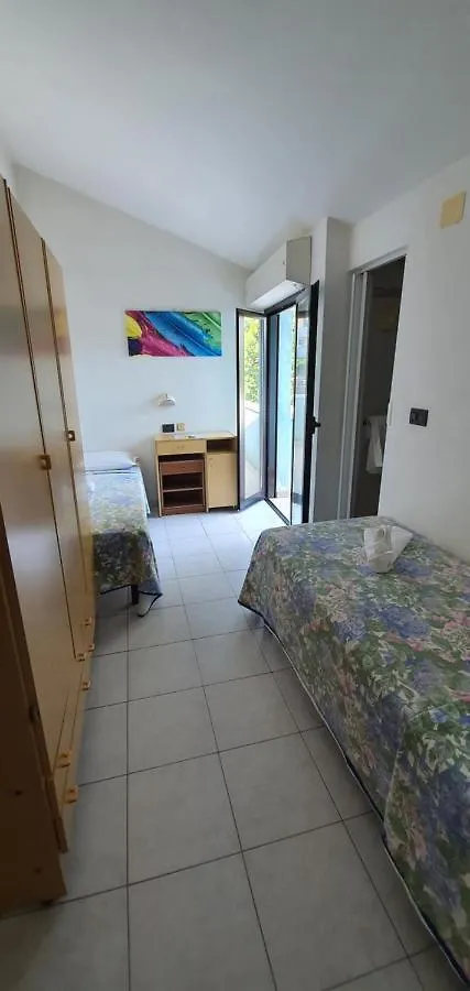 Hotel Vela Azzurra Rimini 2*,  Włochy