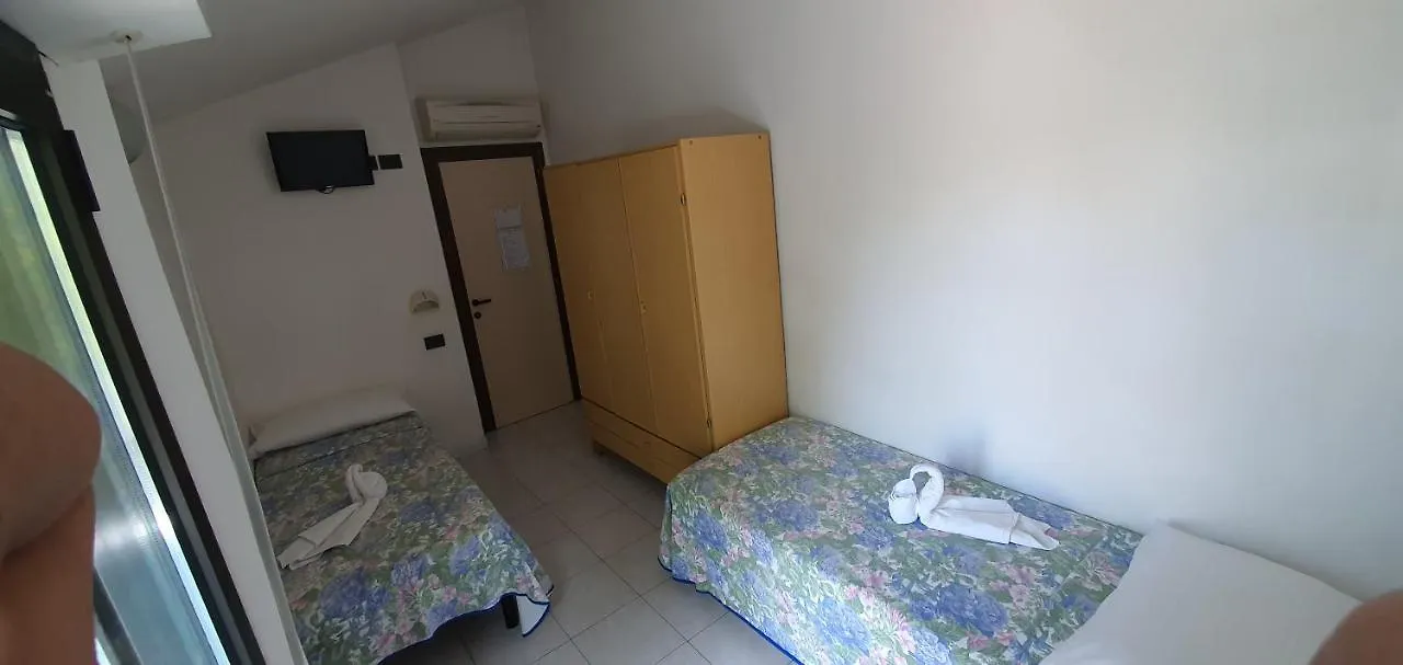 Hotel Vela Azzurra Rimini 2*,  Włochy